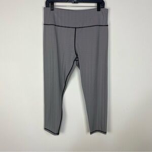 Zyia Zig Zag Striped Geometric High Waisted Cropped Leggings Workout Running